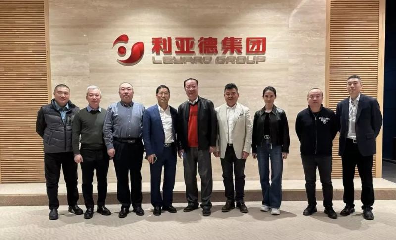 中国演艺装备手艺协会理事长朱新村一行走访PG电子集团