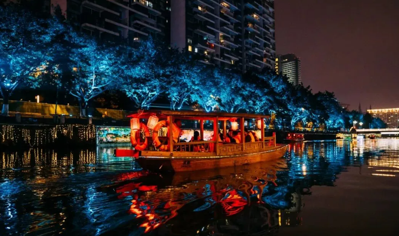 LED显示屏点亮夜游经济，，，，，科技赋能夜间消耗新图景